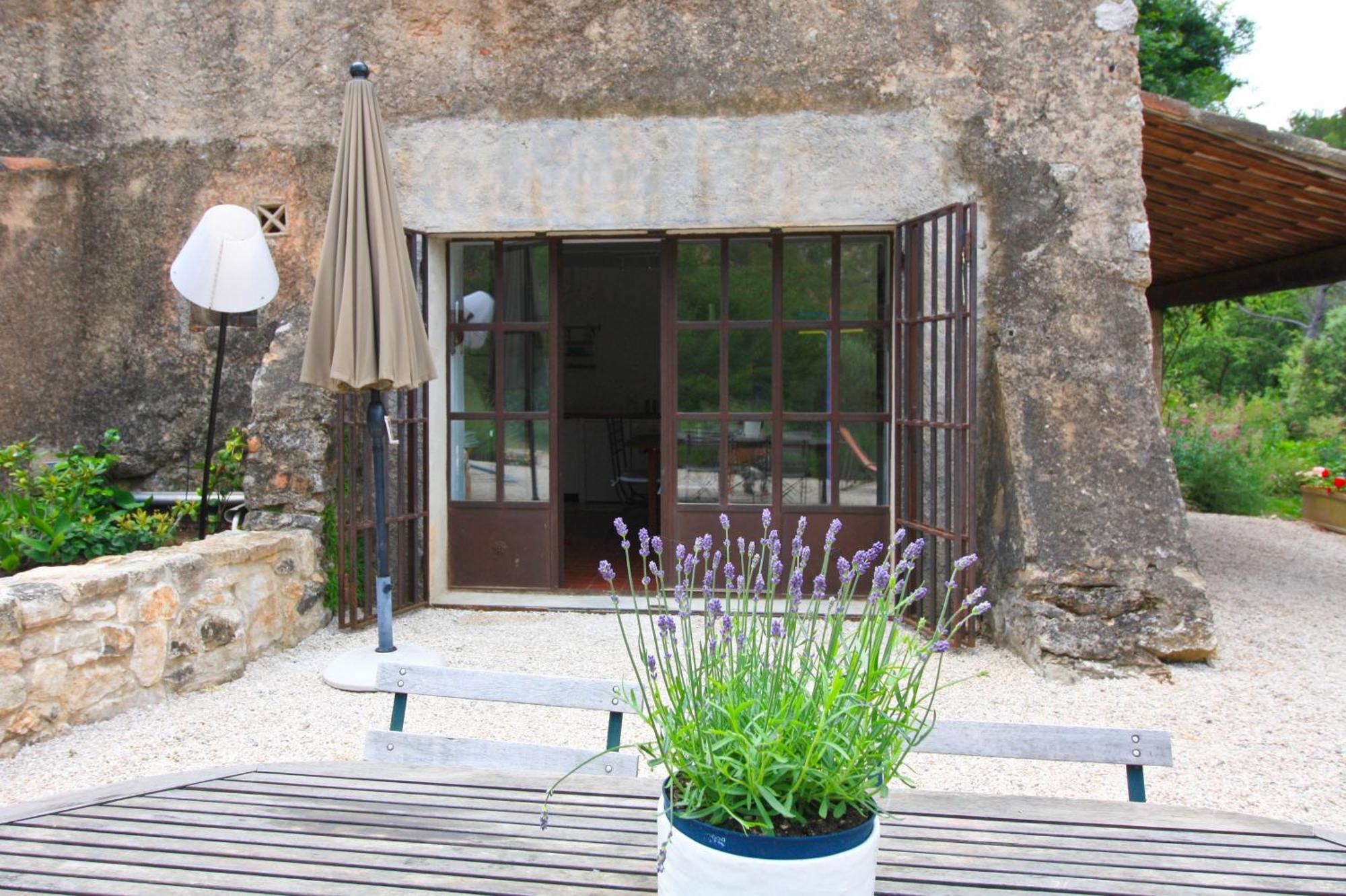 Le Moulin En Provence Bed and Breakfast Saint-Antonin-sur-Bayon Εξωτερικό φωτογραφία