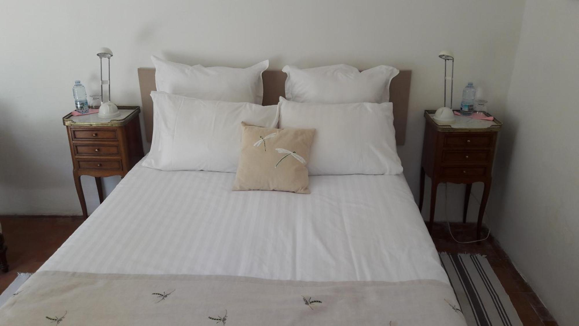 Le Moulin En Provence Bed and Breakfast Saint-Antonin-sur-Bayon Δωμάτιο φωτογραφία